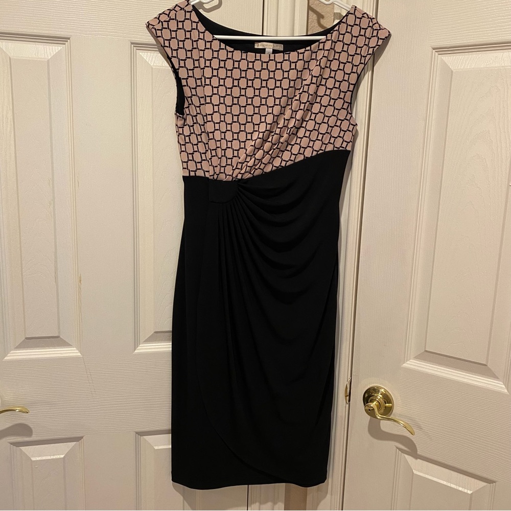 Signature Sadie Casual Dress Size 4